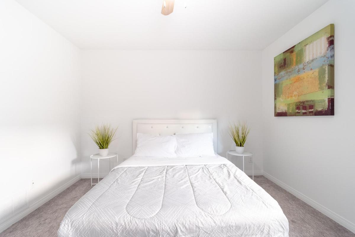 Spacious & Modern By The Beach ไวท์ร็อค ภายนอก รูปภาพ